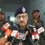 ଧାରାଭିରେ ଅଗ୍ନିକାଣ୍ଡ: ଜଳିଗଲା ଅନେକ କୁଡ଼ିଆ, ହାର୍ବର ଲାଇନ ଲୋକାଲ ଟ୍ରେନ୍ ସେବା ପ୍ରଭାବିତ