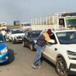 ଲୋକଙ୍କ ସମସ୍ୟାର ସମାଧାନ ପାଇଁ ୩ କିମି ପାହାଡ଼ ଚଢିଲେ ବିଡିଓ