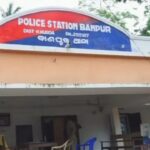 ପୋଲିସ ଷ୍ଟେସନ ଉପରେ ଚାଲିଲା ବୁଲ୍‌ଡୋଜାର, ବ୍ୟକ୍ତିଗତ ଜାଗା ଉପରେ ହୋଇଥିଲା ପାଚେରୀ ନିର୍ମାଣ