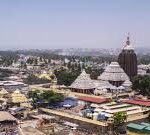 ଧାନ କିଣାରେ ଅବ୍ୟବସ୍ଥା: ବସ୍ତା ରଖି ରାସ୍ତାରୋକ କଲେ ଚାଷୀ