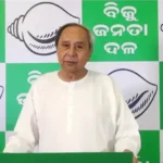 ବାପାର କୁରାଢ଼ୀ ଚୋଟରେ ପୁଅ ମୃତ