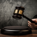 ବିଚ୍ ରାସ୍ତାରେ ଯୁବକଙ୍କ ଆତଙ୍କରାଜ, ଖଣ୍ଡା ଧରି ମାଗୁଛନ୍ତି ଟଙ୍କା