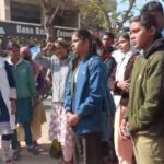 ଟାୱାର ଉପରକୁ ଚଢ଼ିଗଲେ ଯୁବକ, ନାକେଦମ ଅଗ୍ନିଶମ