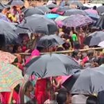 ଭାରସାମ୍ୟ ହରାଇ ଓଲଟିଲା ବସ୍, ୩୦ରୁ ଅଧିକ ଯାତ୍ରୀ ଆହତ